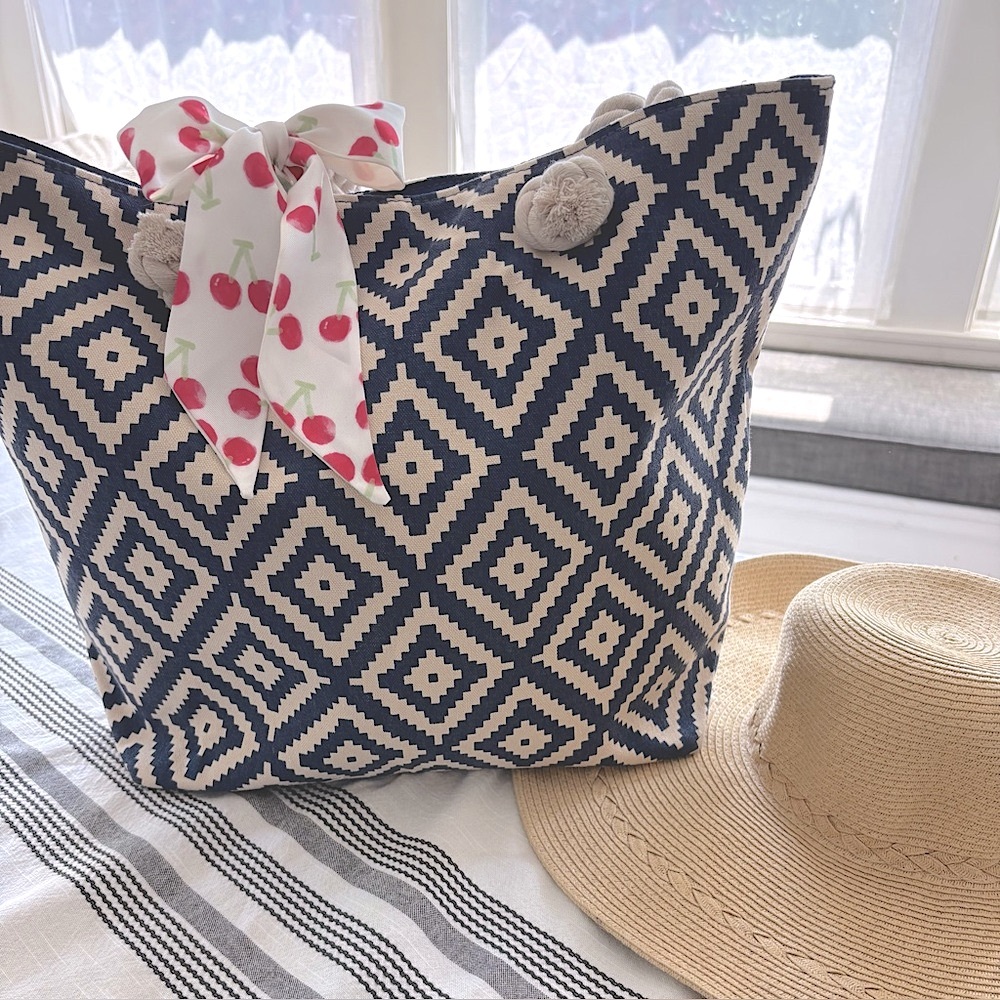 Tote Bag by Summer & Rose - Navy Blue - Picture 2 of 12